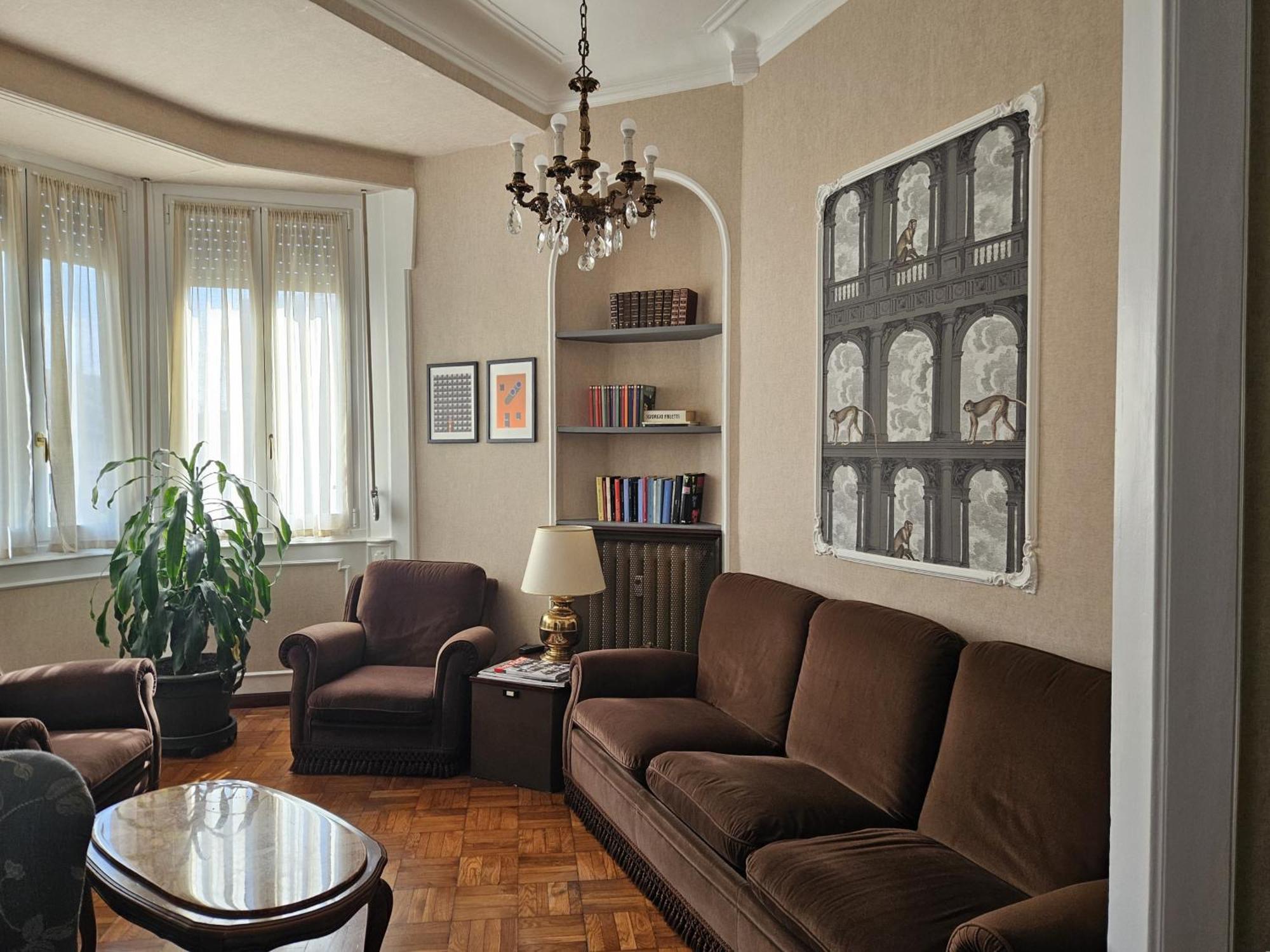 Homegallery - Elegante Appartamento Milanese Eksteriør billede