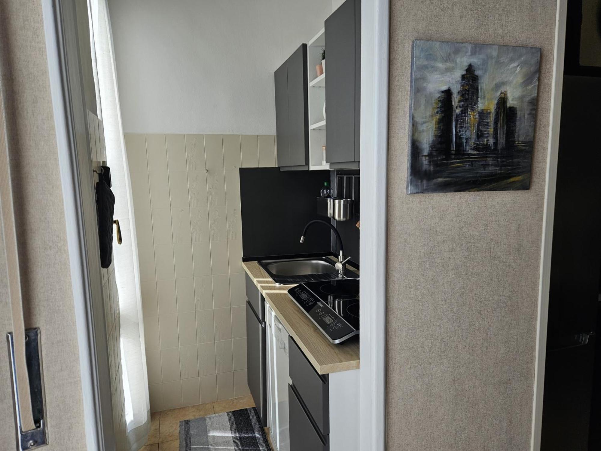 Homegallery - Elegante Appartamento Milanese Eksteriør billede